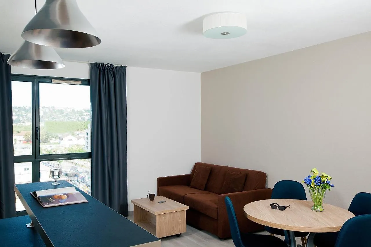 アパートホテル Residhome Lyon Gerland